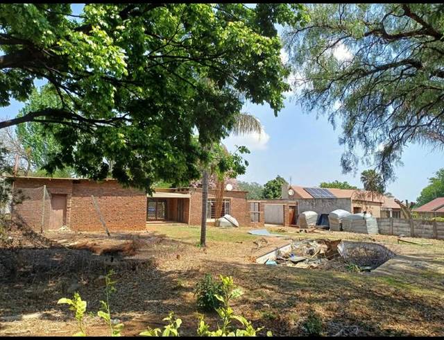 5 BEDROOM HOUSE FOR SALE IN NIMRODPARK